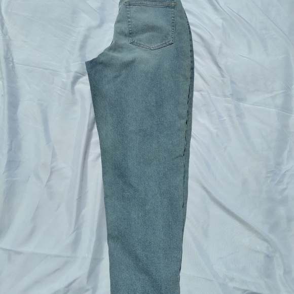 H&M DIVIDED Loose Mom Jeans. - Picture 4 of 7